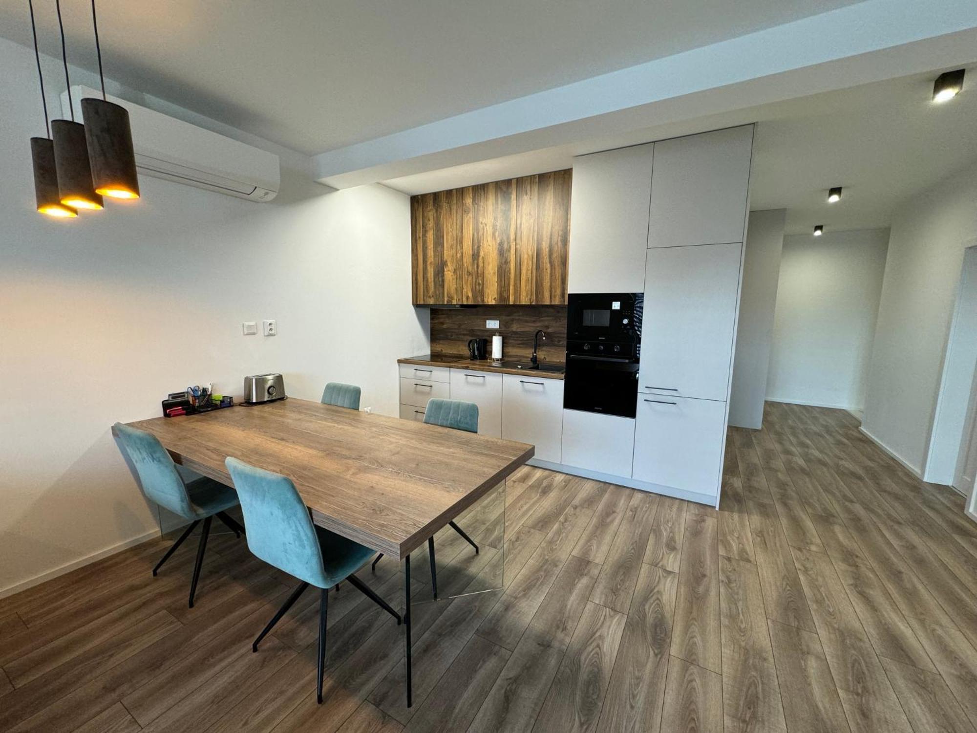 Project Ik Luxury Apartments Sered' Bagian luar foto